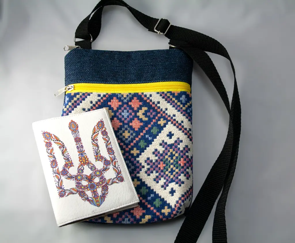 Front Crossbody Purse Ethnic Blue S.webp